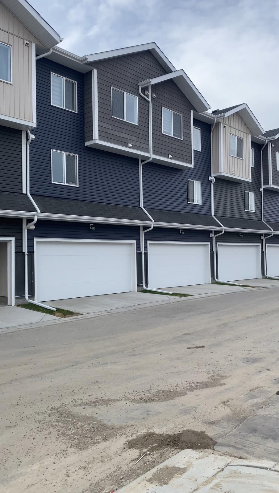 3+1 Bed 2.5 Bath Townhome Redstone, NE Calgary